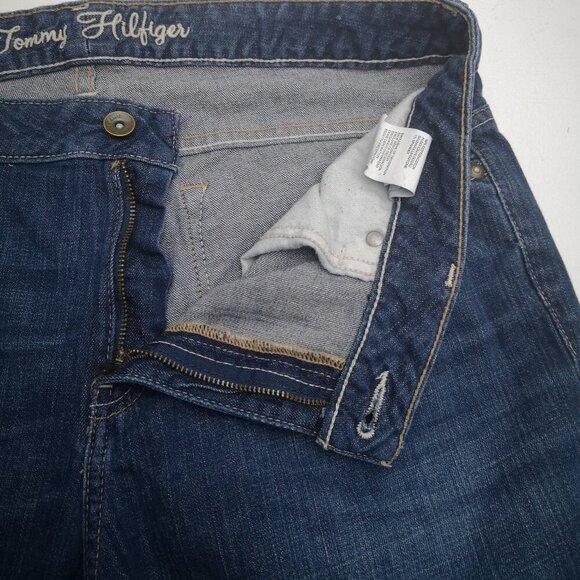 Tommy Hilfiger Ladies Size 14 Medium Wash Straight Leg Blue Jeans - Picture 12 of 15